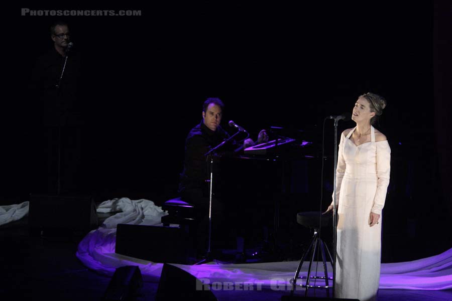 LISA GERRARD - 2007-04-15 - PARIS - Grand Rex - 